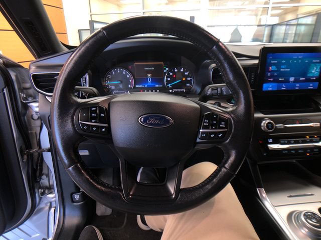 Certified 2020 Ford Explorer XLT w/ Equipment Group 202A AWD/4WD image 13