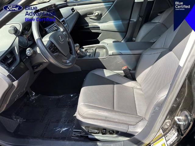 Used 2025 Lexus ES 350 w/ Accessory Package (Z1) FWD image 16