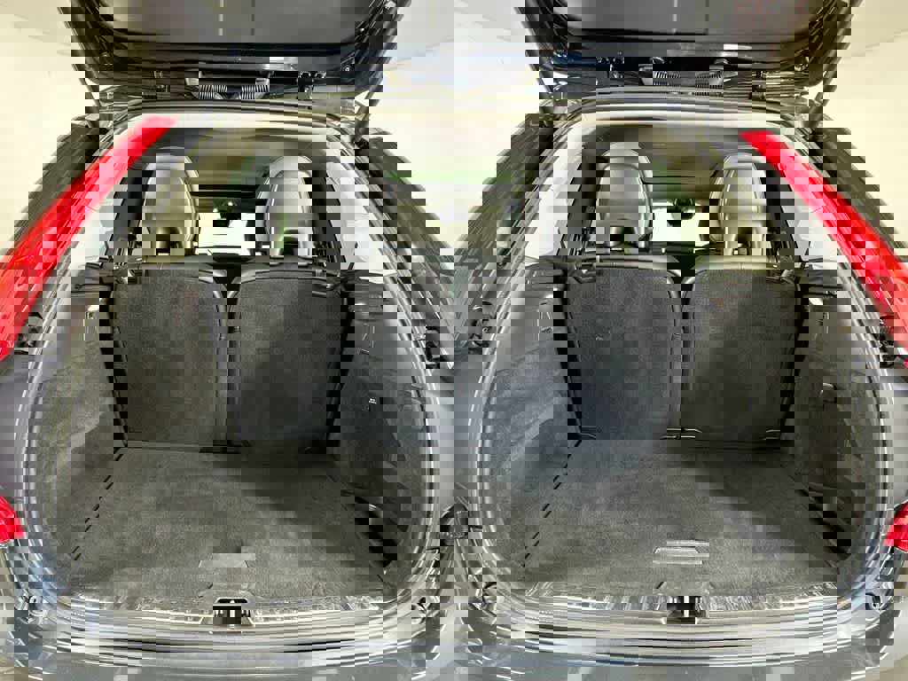 Used 2022 Volvo XC90 T5 Momentum w/ Advanced Package FWD image 20