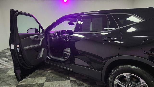 Used 2025 Chevrolet Blazer LT image 17