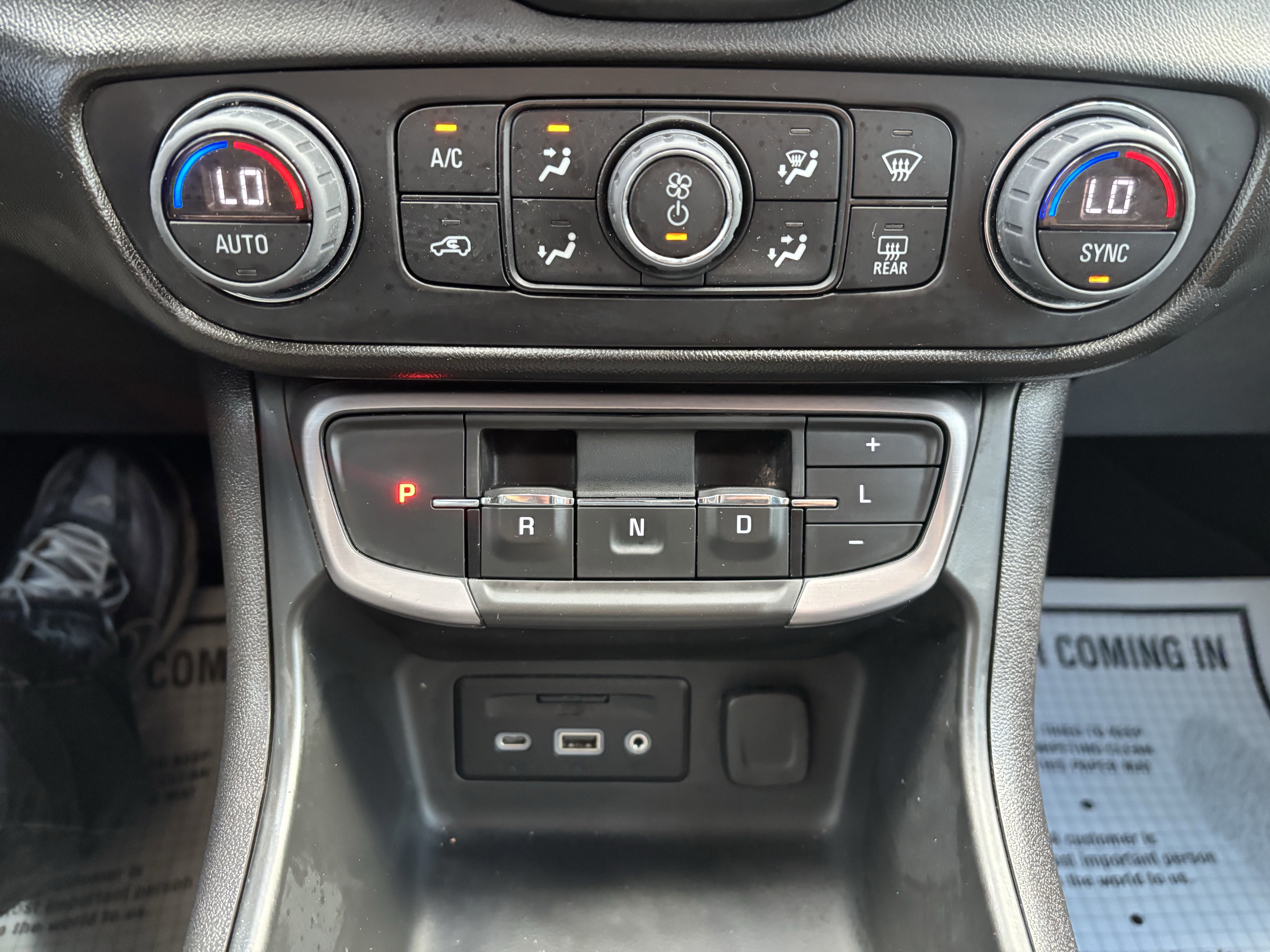 Used 2024 GMC Terrain AT4 w/ Infotainment Package II image 36