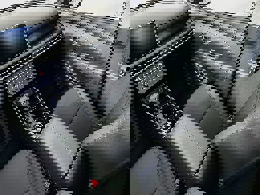 Used 2025 Hyundai Tucson SE FWD image 14