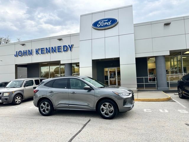 Certified 2024 Ford Escape ST-Line w/ Tech Pack #1 AWD/4WD image 24