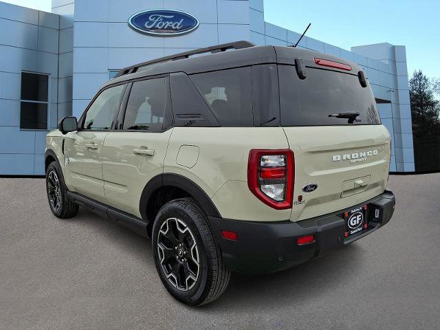 Certified 2025 Ford Bronco Sport Outer Banks w/ Outer Banks Tech Package+ image 2