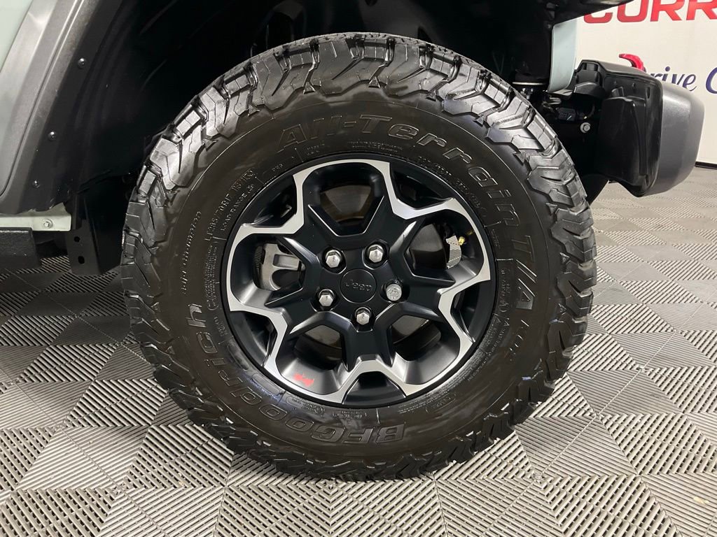 Used 2023 Jeep Wrangler Unlimited Rubicon AWD/4WD image 9