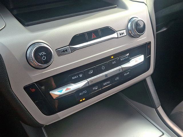 Certified 2023 Ford Explorer XLT image 15