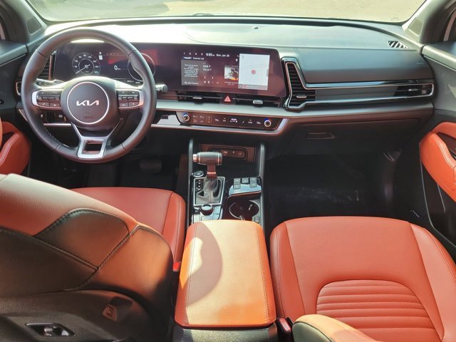 Used 2025 Kia Sportage SX image 18