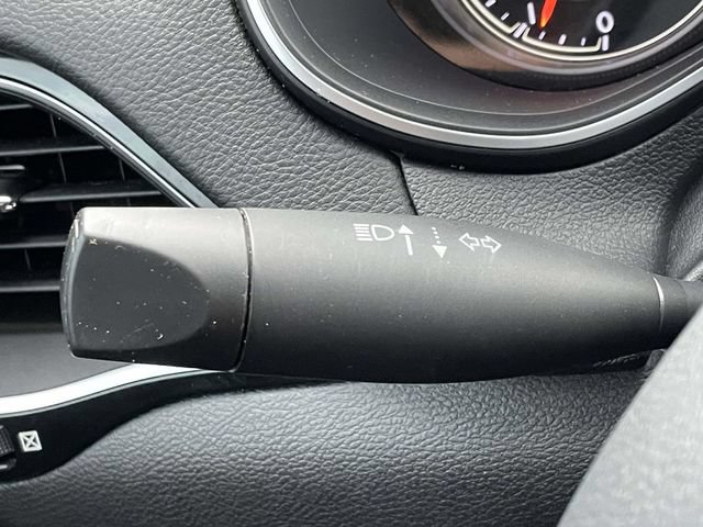 Used 2019 Jeep Cherokee Latitude Plus FWD image 22