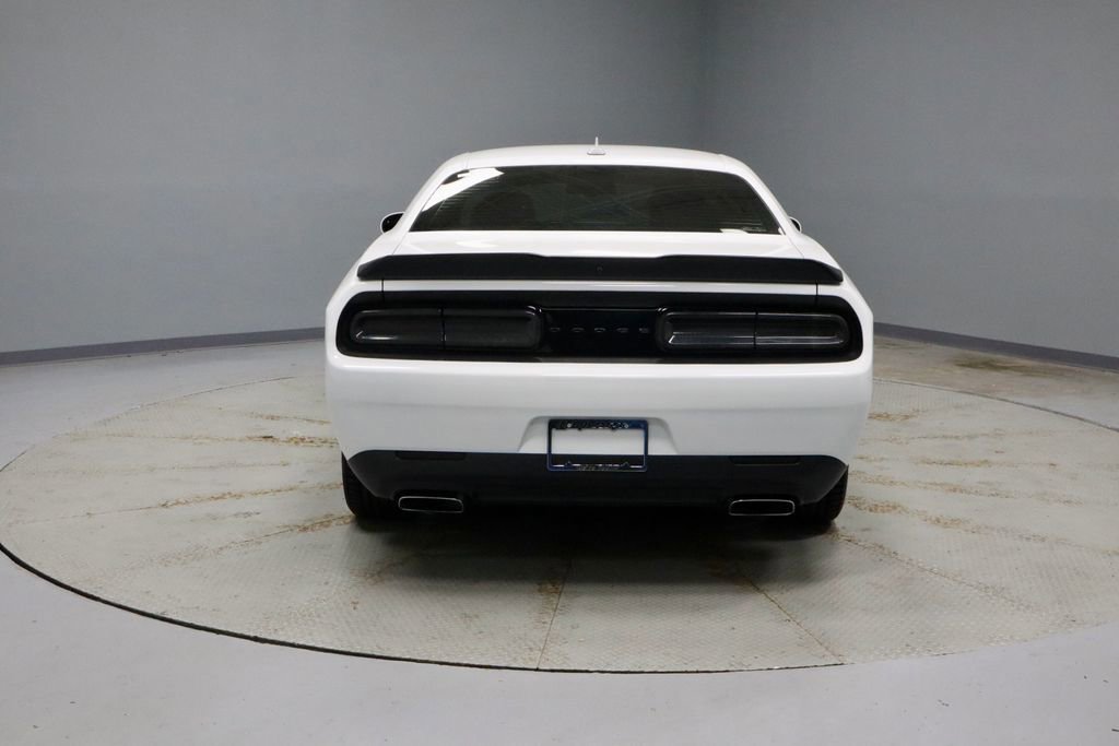 Used 2022 Dodge Challenger R/T w/ Driver Convenience Group image 4