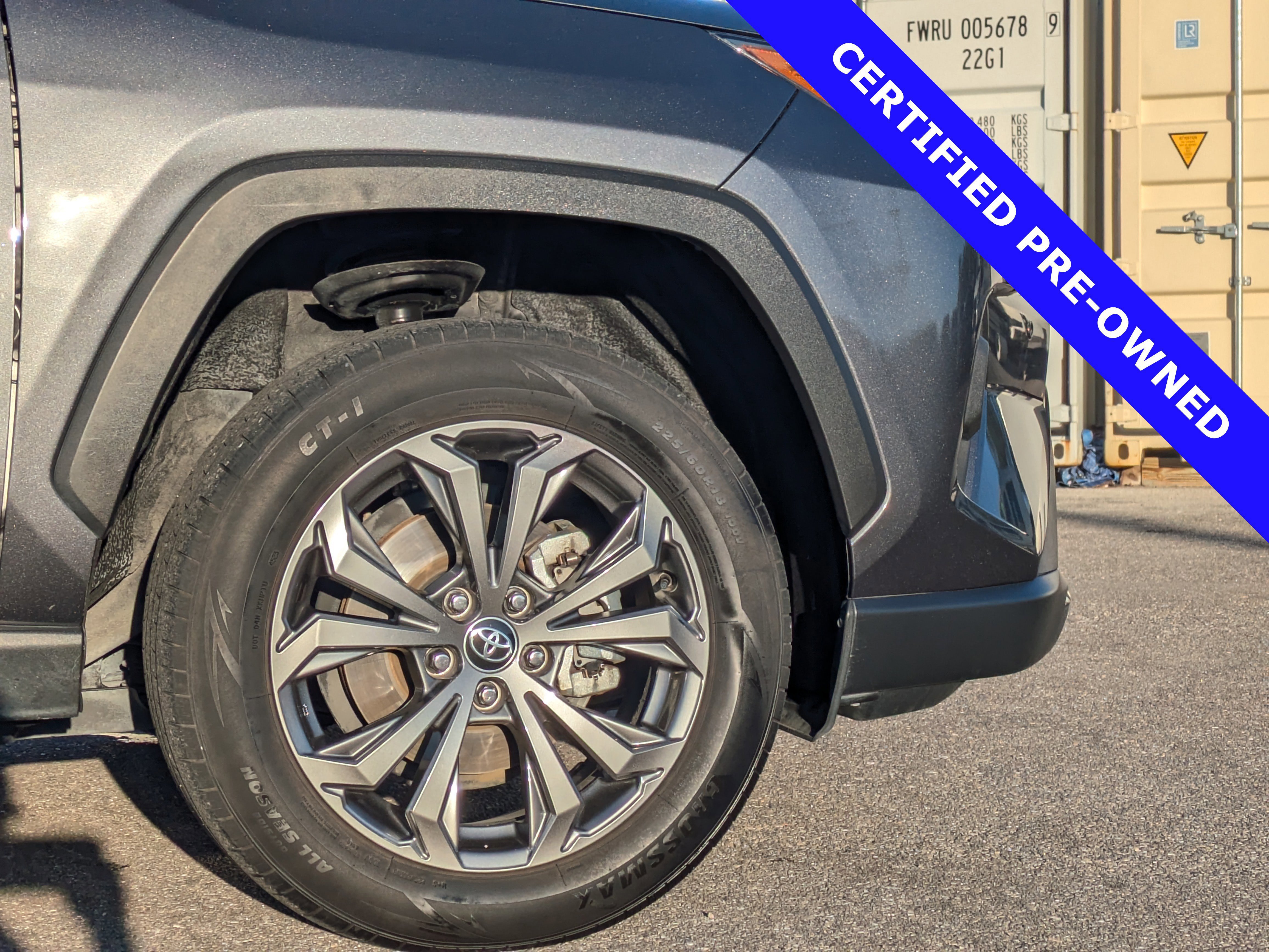 Used 2022 Toyota RAV4 Limited image 12