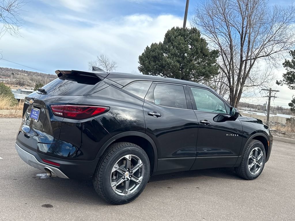 Used 2025 Chevrolet Blazer LT image 5