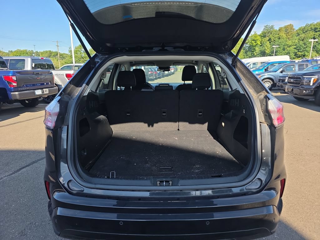 Certified 2022 Ford Edge SE w/ Black Appearance Package AWD/4WD image 16