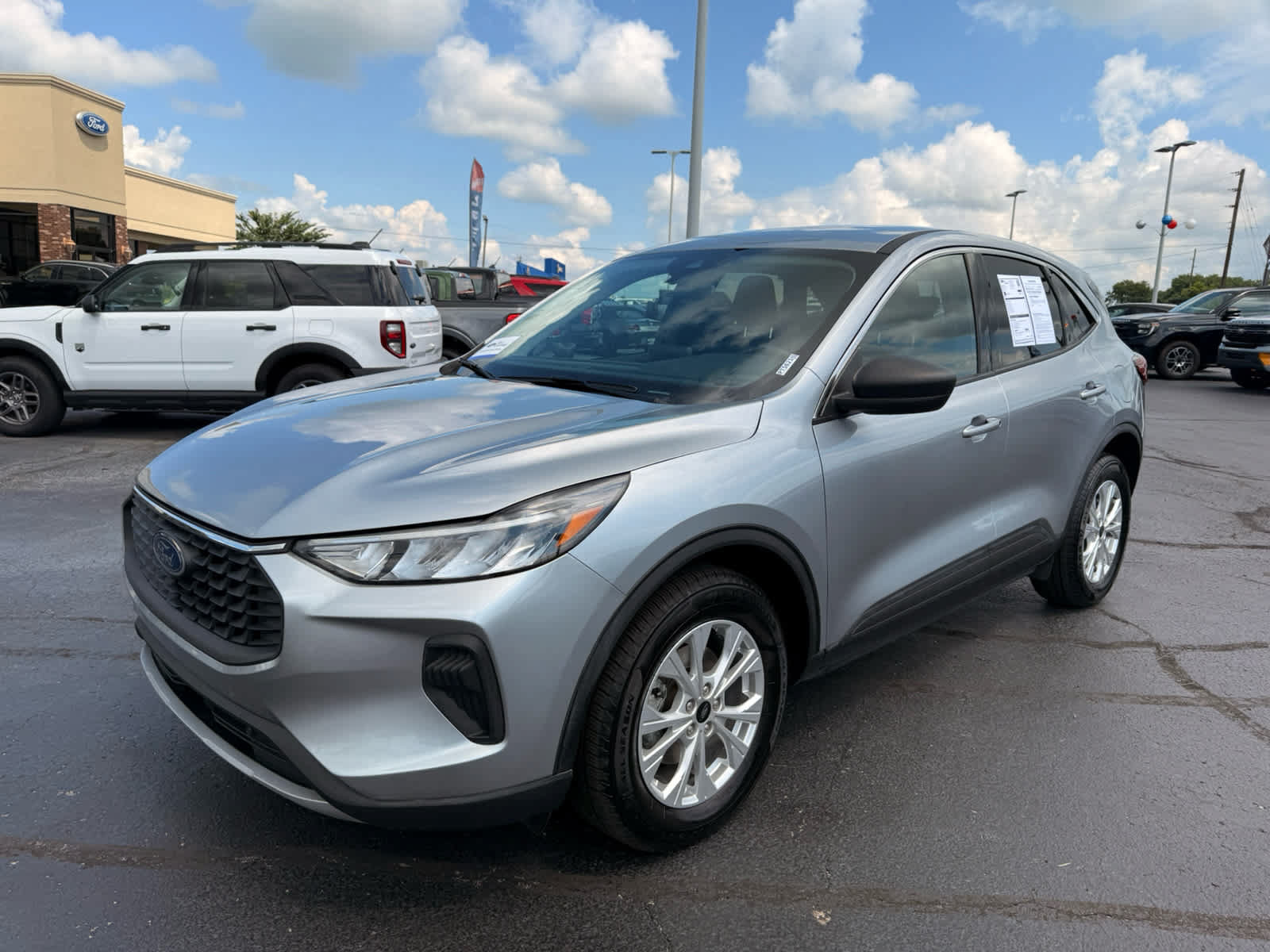 Certified 2023 Ford Escape Active AWD/4WD image 24