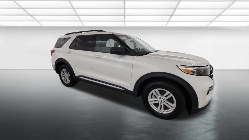 Certified 2024 Ford Explorer XLT w/ Equipment Group 202A AWD/4WD image 10