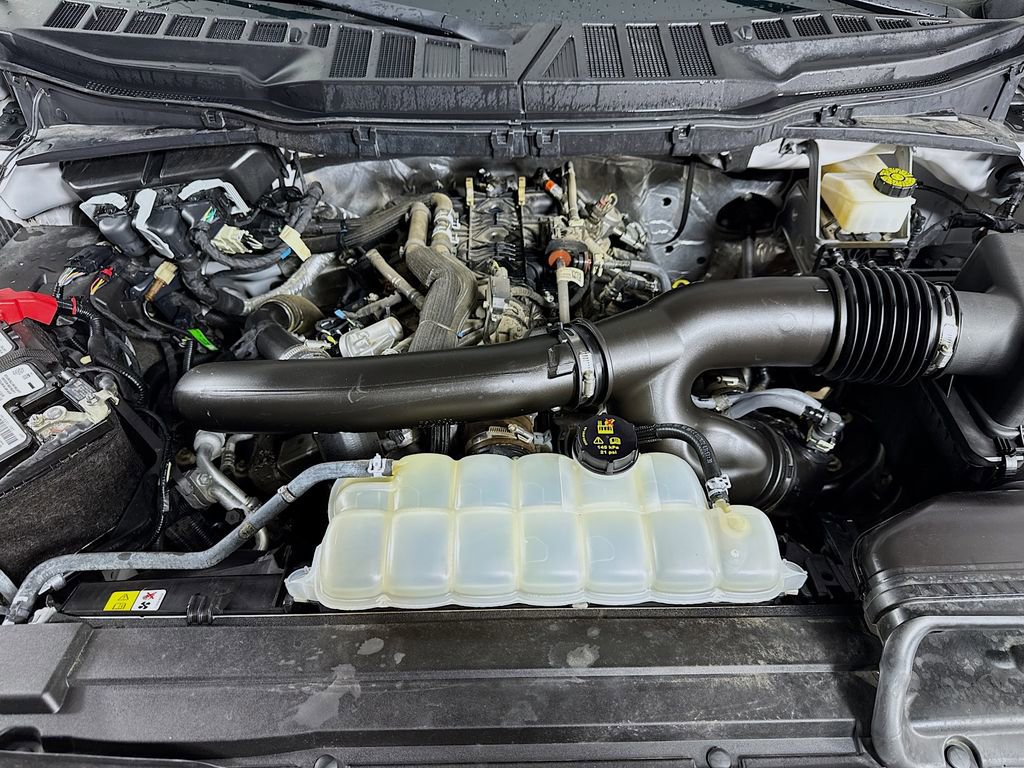 Certified 2022 Ford F150 XLT w/ Equipment Group 302A High image 29