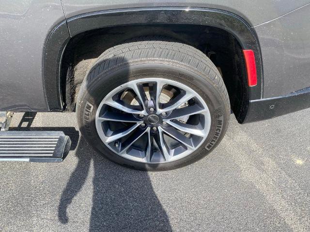 Used 2022 Jeep Wagoneer Series III w/ Premium Group I image 34