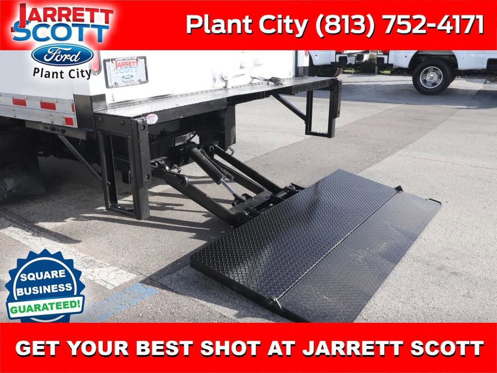 Certified 2022 Ford E-450 and Econoline 450 Super Duty w/ Power Windows & Locks Group image 7