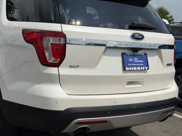 Certified 2017 Ford Explorer XLT w/ Equipment Group 202A FWD image 38