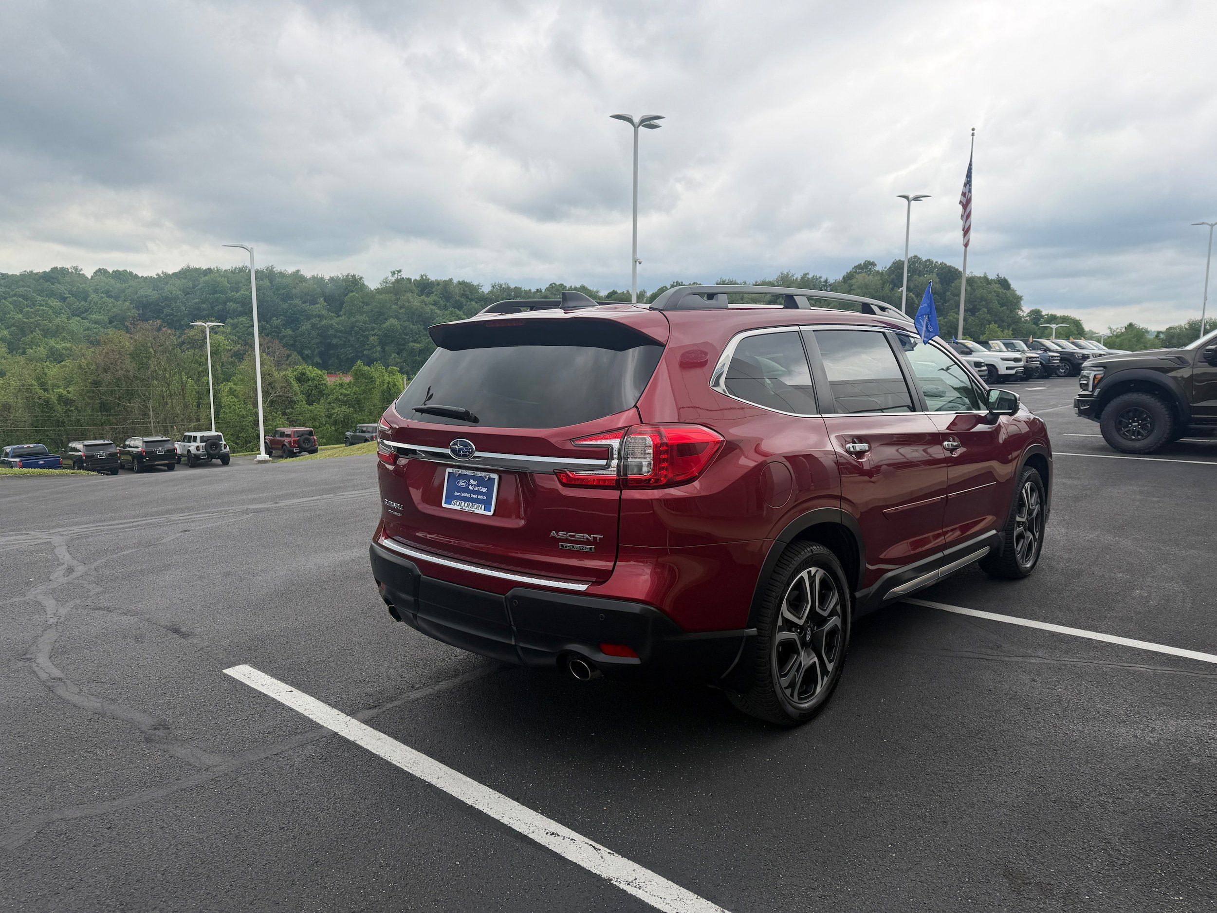 Used 2023 Subaru Ascent Touring AWD/4WD image 6
