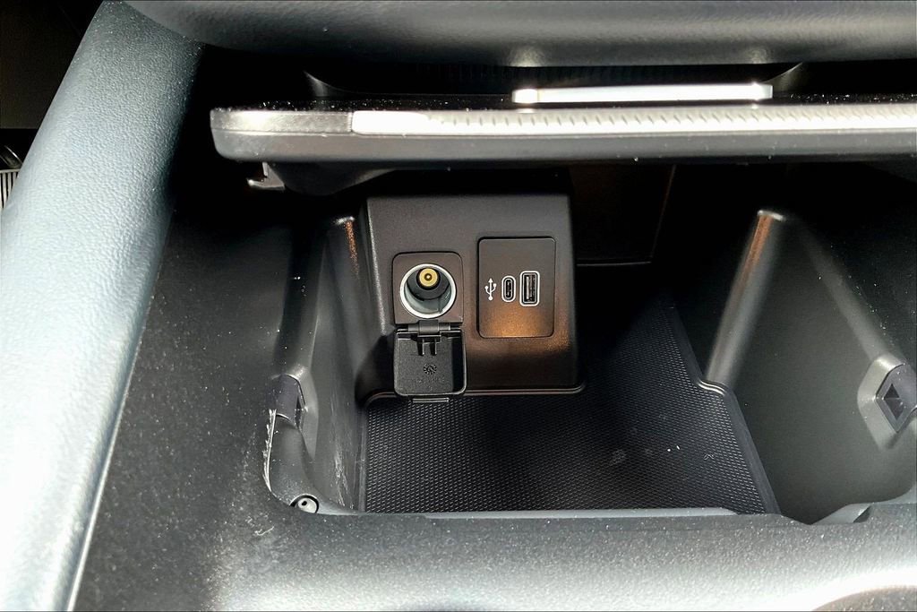 Certified 2025 Ford Explorer ST-Line image 15