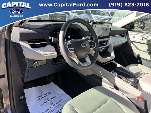 Certified 2025 Ford Explorer Active w/ Active Comfort Package image 22