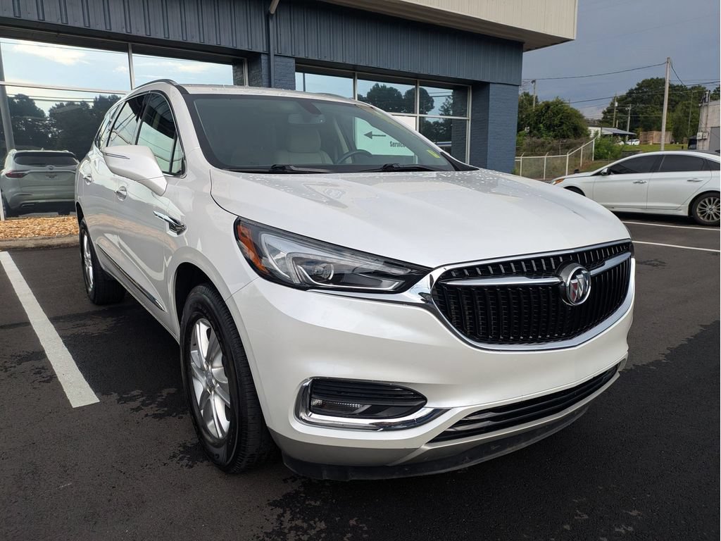 Used 2021 Buick Enclave Essence w/ Sound and Sites Package FWD image 3