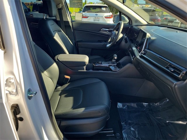 Used 2023 Kia Sportage EX image 16