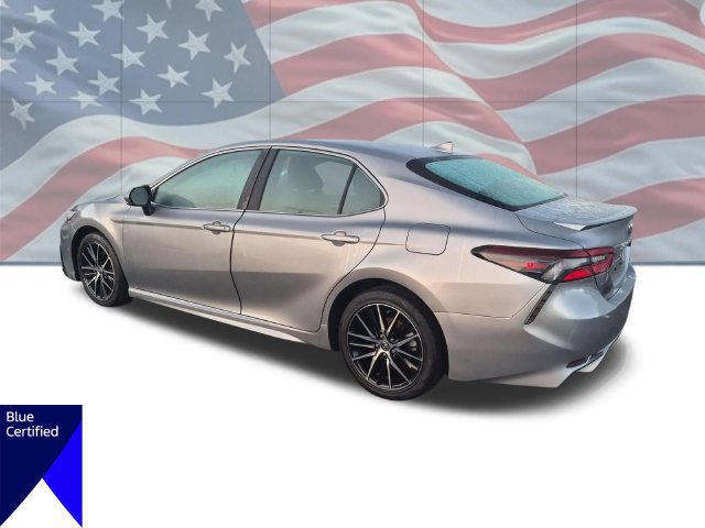 Used 2024 Toyota Camry SE w/ Cold Weather Package FWD image 3