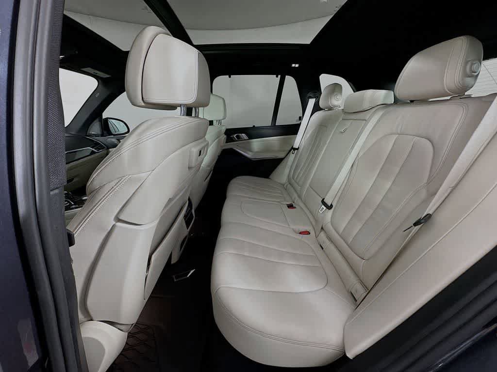 Used 2019 BMW X5 xDrive40i AWD/4WD image 14