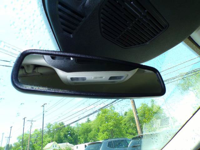 Certified 2024 Ford Escape SE w/ PHEV Premium Package FWD image 26