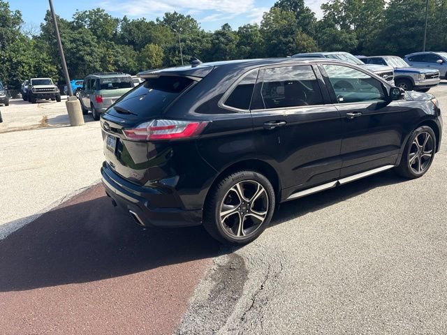Certified 2019 Ford Edge ST w/ Cold Weather Package AWD/4WD image 24