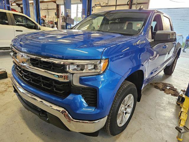 Used 2025 Chevrolet Silverado 1500 LT AWD/4WD image 3