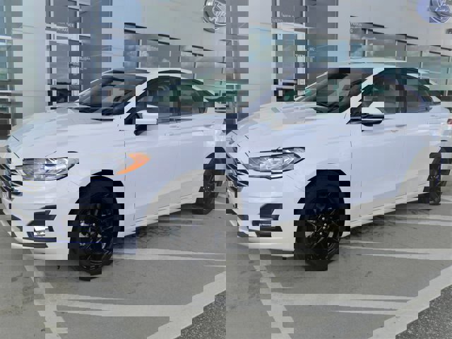 Certified 2019 Ford Fusion SE w/ Equipment Group 151A image 3