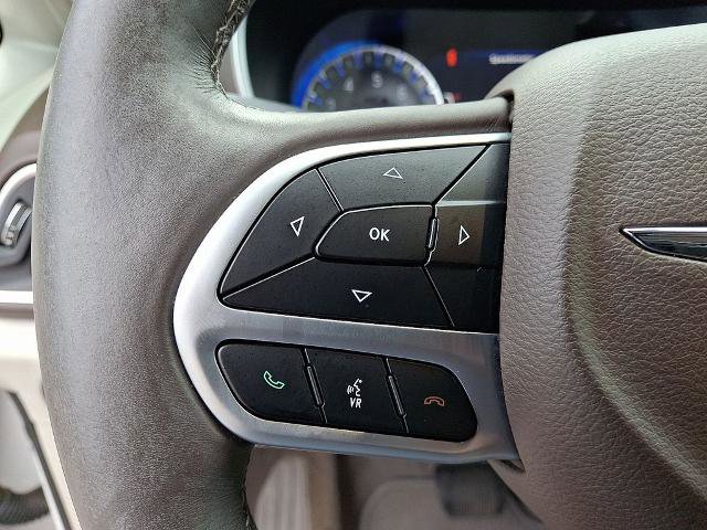 Used 2018 Chrysler Pacifica Touring-L Plus FWD image 23