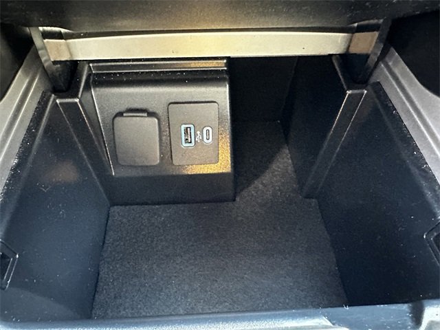 Certified 2022 Ford Explorer XLT w/ Equipment Group 202A image 25