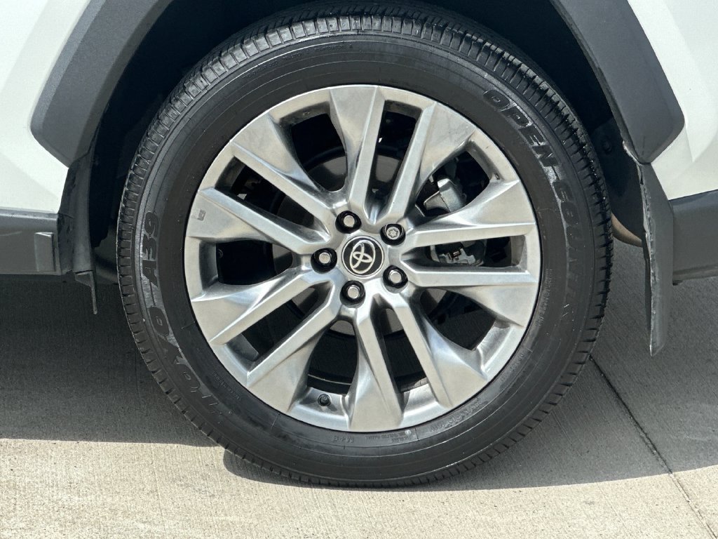 Used 2024 Toyota RAV4 XLE Premium FWD image 25