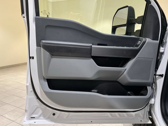 Certified 2025 Ford F350 XLT w/ 360-Degree Camera Package AWD/4WD image 19