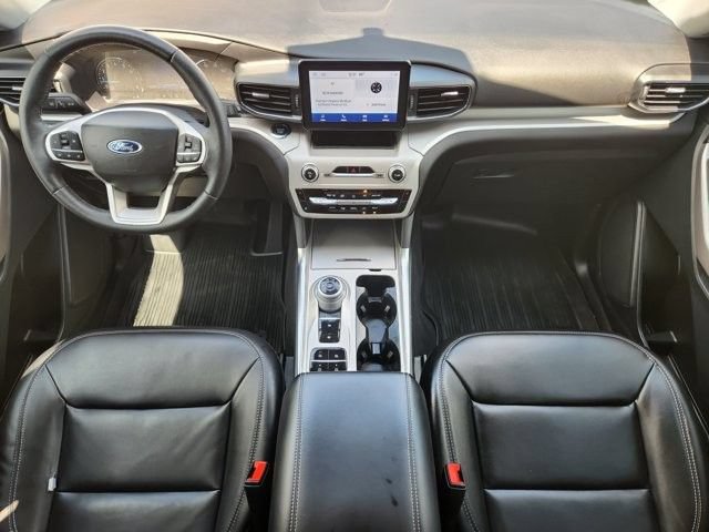 Certified 2023 Ford Explorer XLT w/ Equipment Group 202A RWD image 26