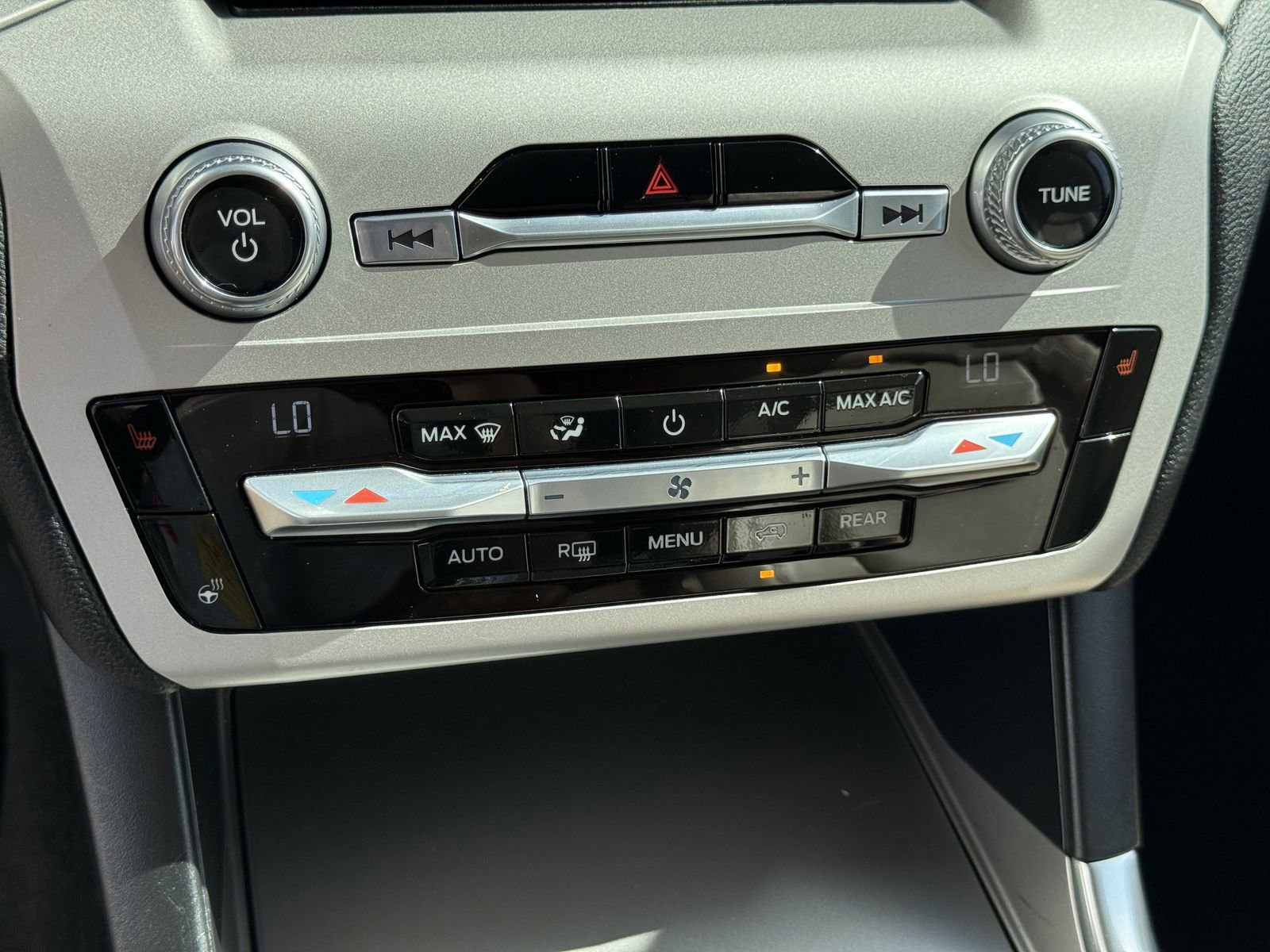 Certified 2021 Ford Explorer XLT w/ Equipment Group 202A image 22