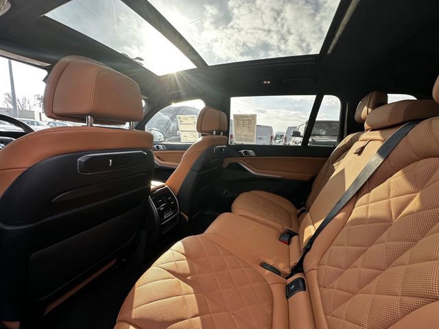 Used 2024 BMW X7 xDrive40i image 19