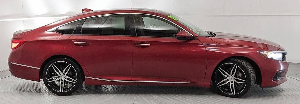 Used 2021 Honda Accord Touring image 2