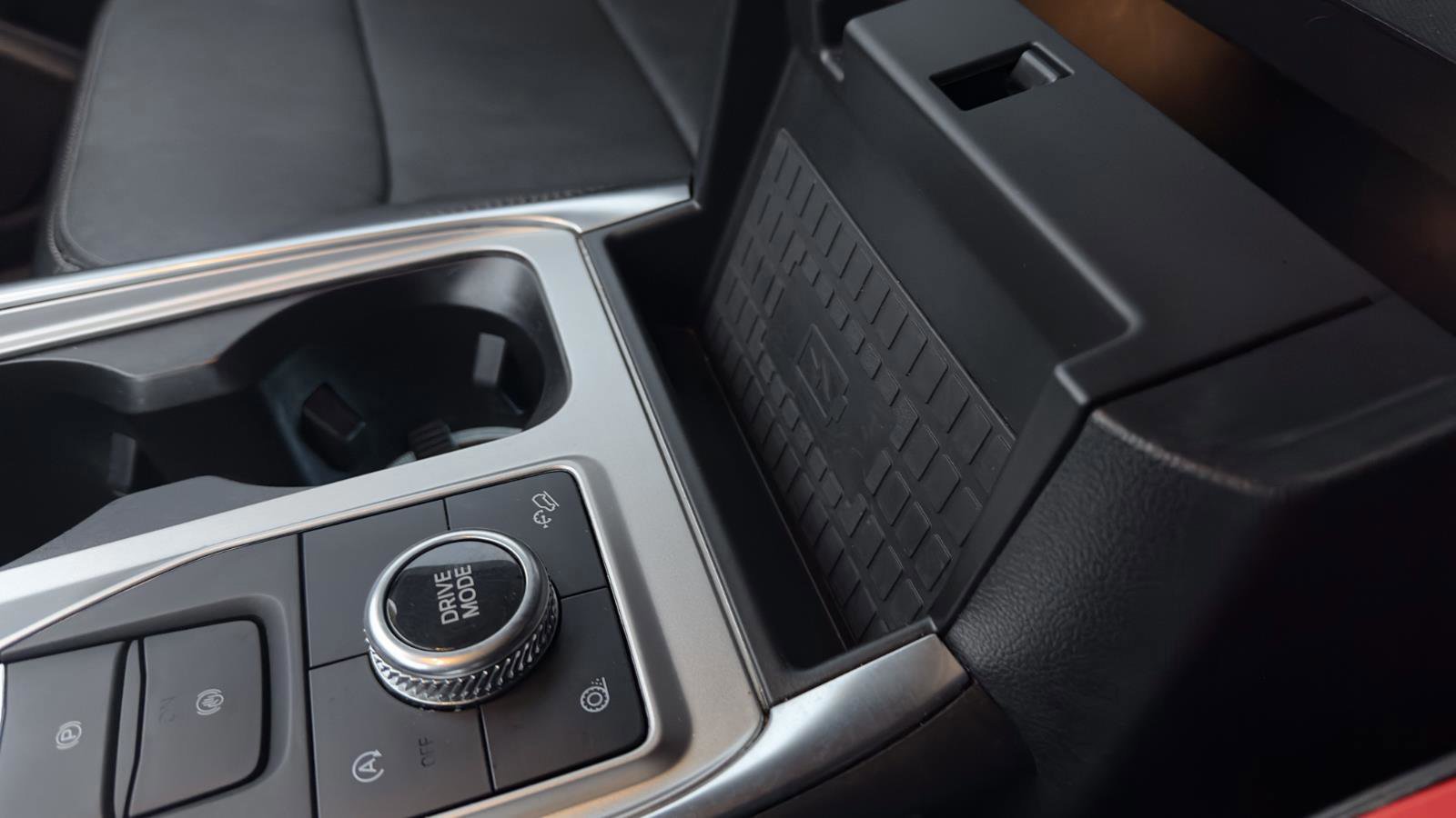 Certified 2020 Ford Explorer Limited w/ Class III Trailer Tow Package image 18