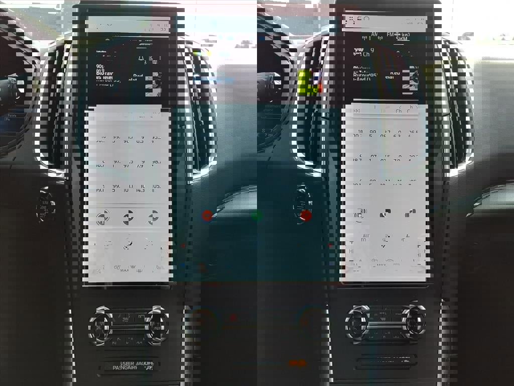 Certified 2024 Ford Edge Titanium image 16