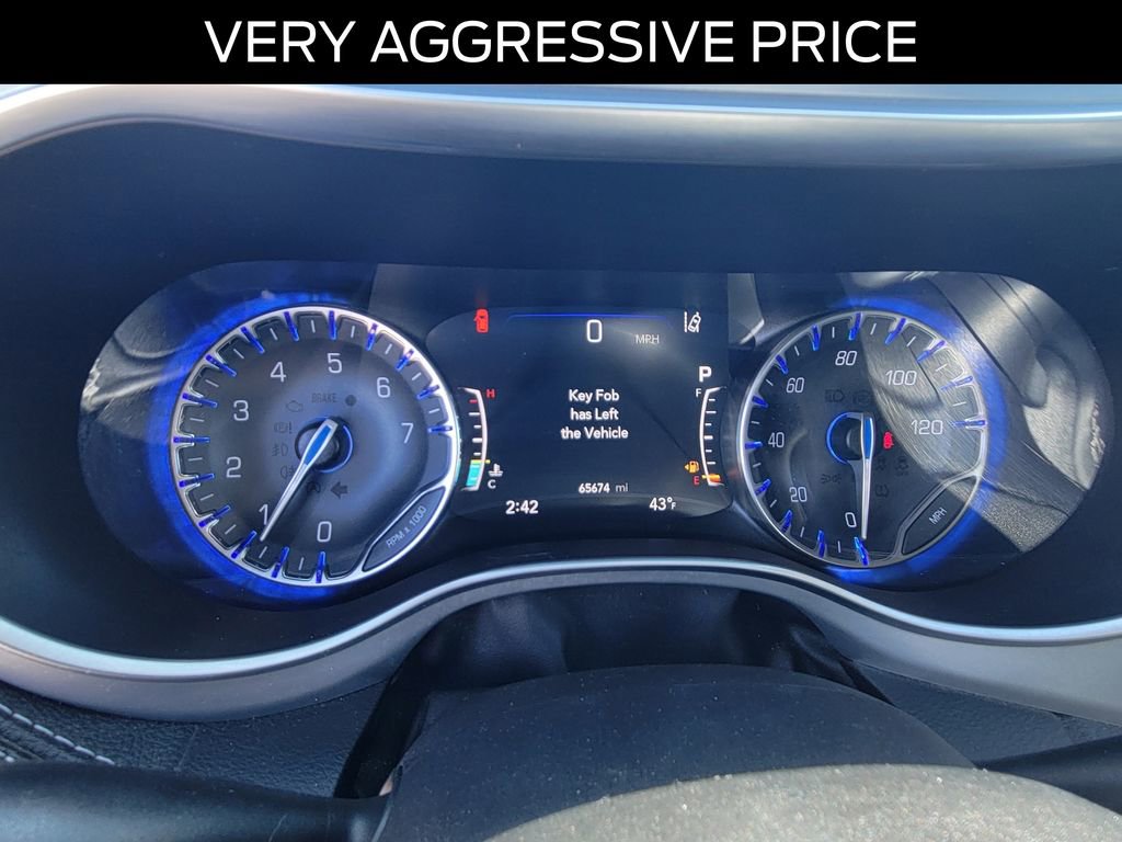 Used 2020 Chrysler Pacifica Limited w/ Advanced Safetytec Group image 22