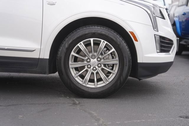 Used 2018 Cadillac XT5 Luxury w/ Driver Awareness Package FWD image 4