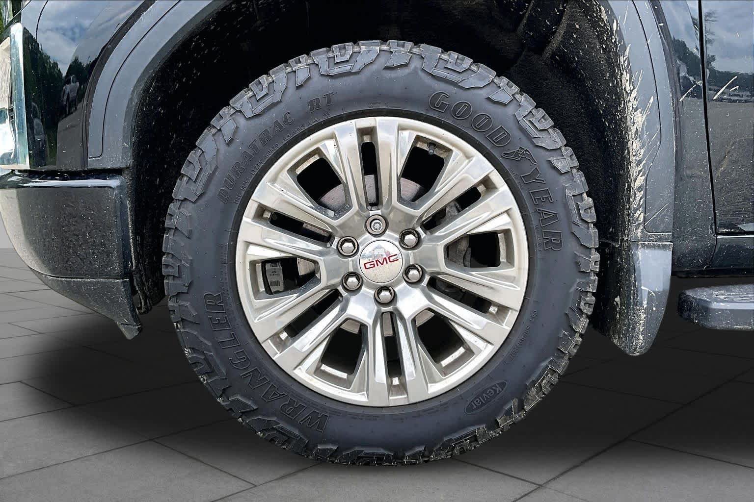Used 2022 GMC Sierra 1500 Denali AWD/4WD image 11