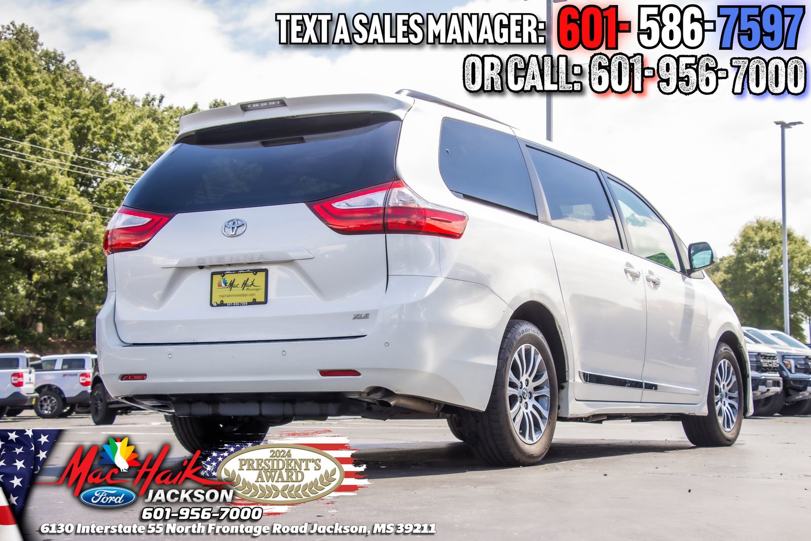 Used 2019 Toyota Sienna XLE w/ XLE Navigation Package FWD image 4