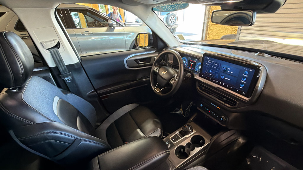 Certified 2025 Ford Bronco Sport Outer Banks w/ Outer Banks Tech Package+ AWD/4WD image 28