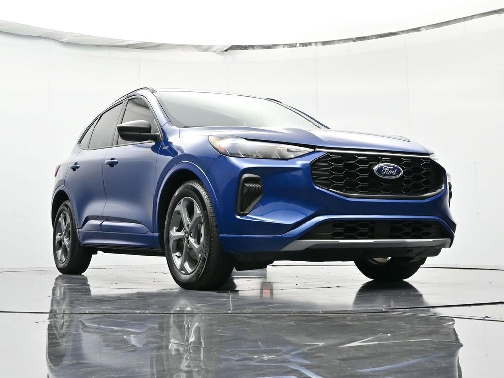 Certified 2023 Ford Escape ST-Line w/ Equipment Group 301A image 21