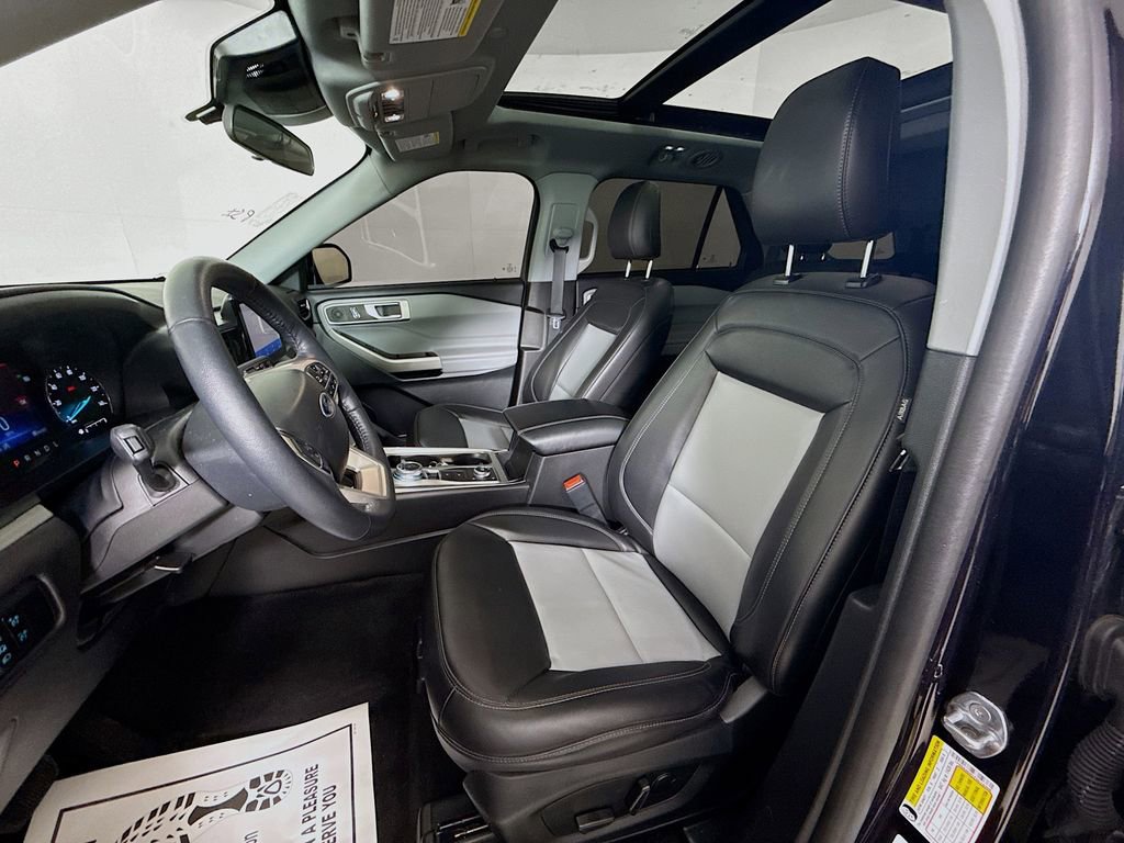 Certified 2023 Ford Explorer XLT w/ Equipment Group 202A image 2